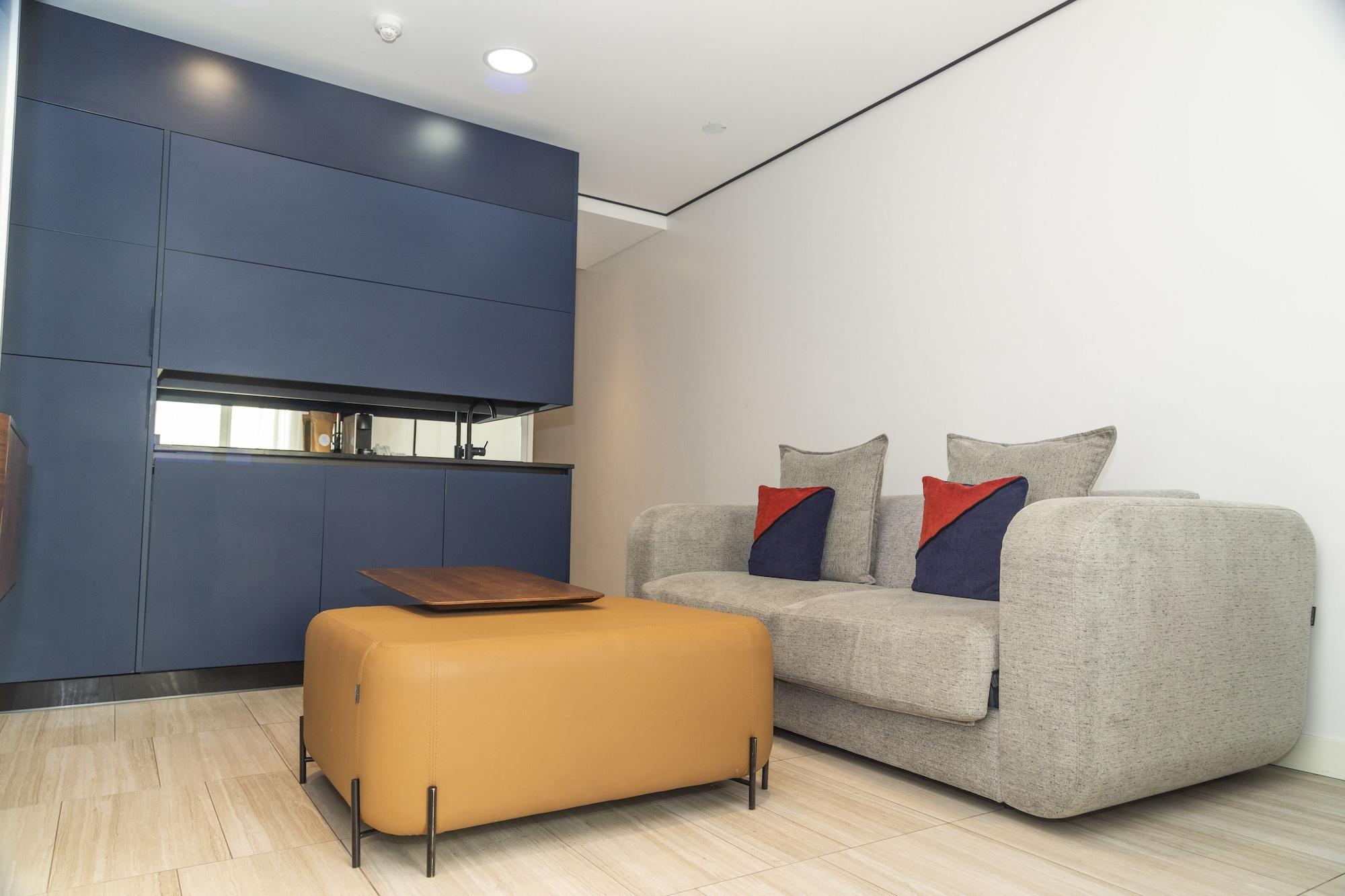 Two Bedroom Apartment with Terrace,1172272455:JPEG