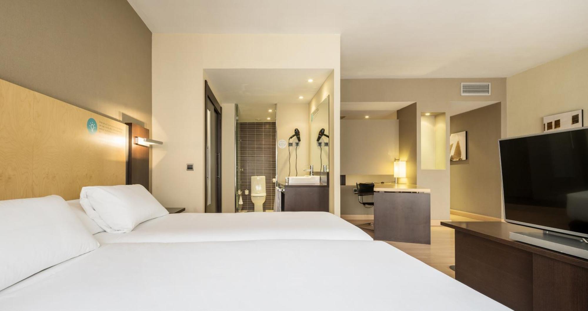 Premium Double Room,561869415:JPEG