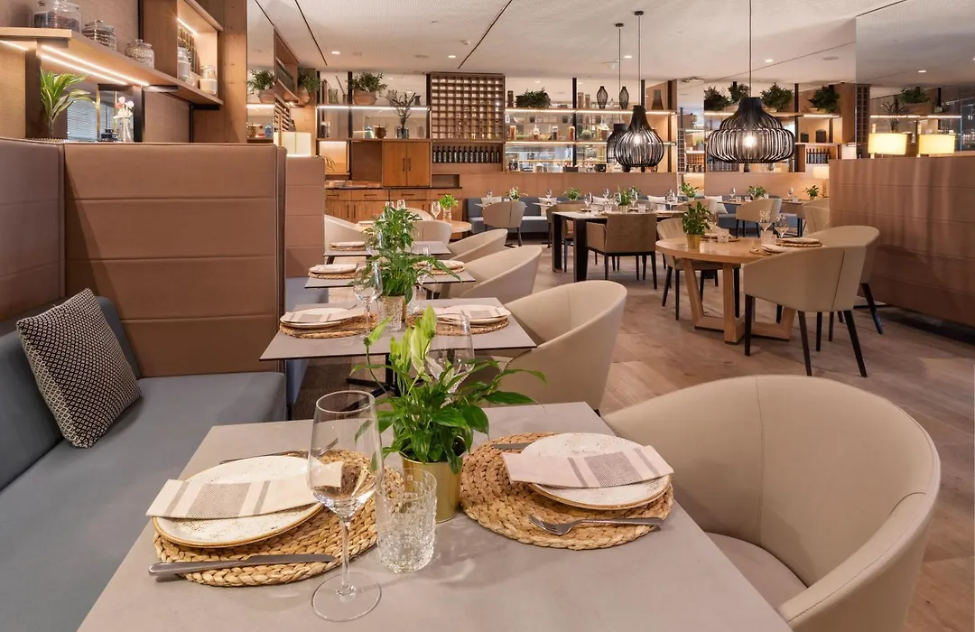 Melia Madrid Serrano-1